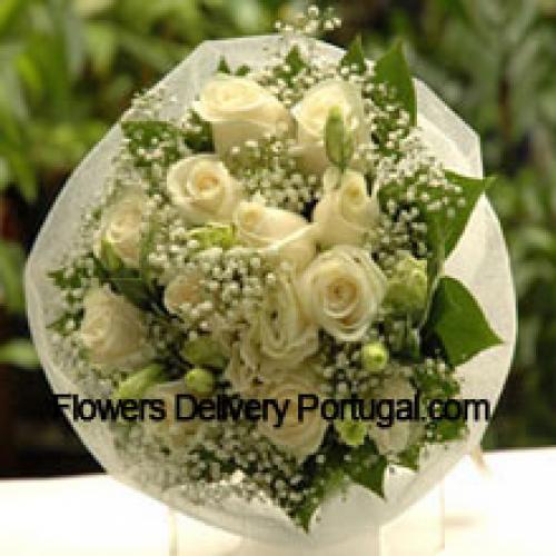 11 Elegant White Roses