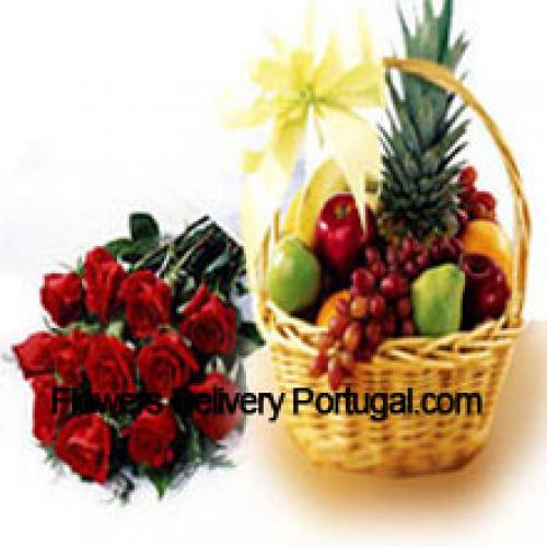 11 Rose Rosse con Cesto di Frutta Fresca da 5 Kg